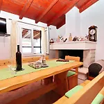 Zule - One Bedroom With Swimming Pool Vakantiehuis Zrnovo