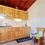Vakantiehuis Zule - One Bedroom With Swimming Pool