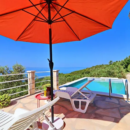 Zule - One Bedroom With Swimming Pool Holiday home *