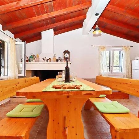 Zule - One Bedroom With Swimming Pool * Zrnovo