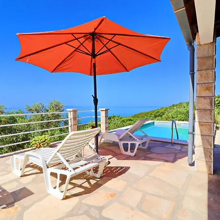 Zule - One Bedroom With Swimming Pool Holiday home