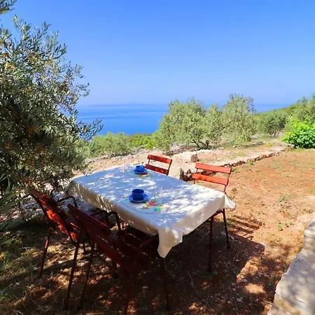 Zule - One Bedroom With Swimming Pool Holiday home