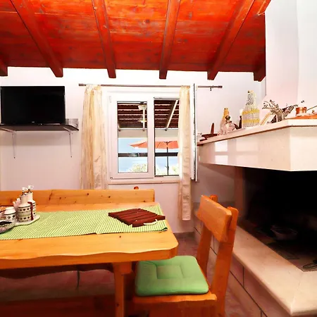 Hébergement de vacances Zule - One Bedroom With Swimming Pool Zrnovo